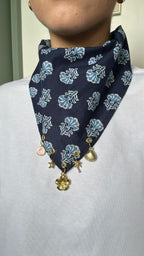 Foulard à charms Hélène